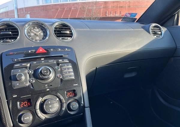 Peugeot RCZ cena 31500 przebieg: 133000, rok produkcji 2010 z Gdynia małe 596